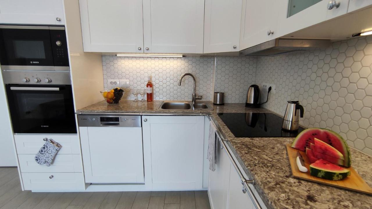 Nautilus Apartment Premium ซารานเดอ ภายนอก รูปภาพ