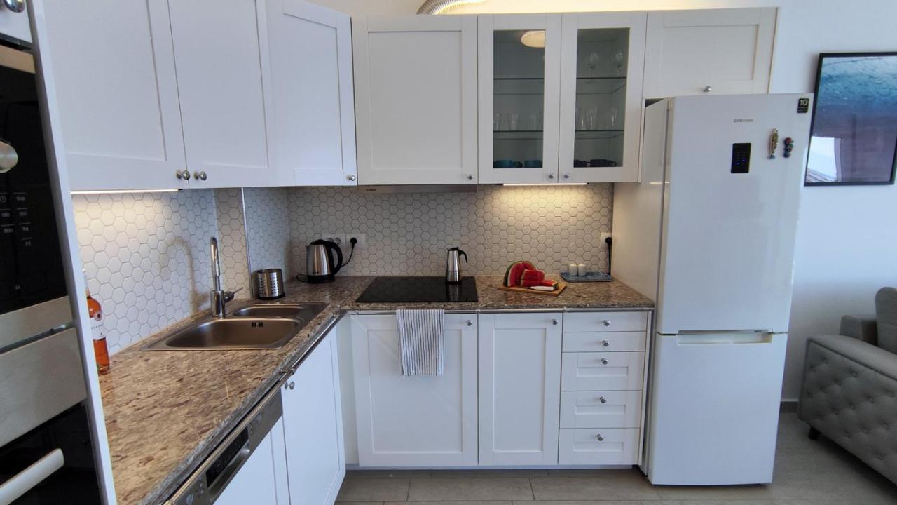 Nautilus Apartment Premium ซารานเดอ ภายนอก รูปภาพ